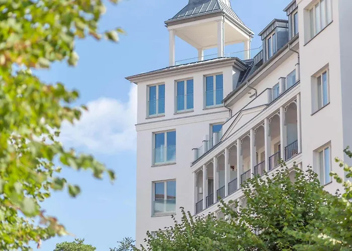 At Im First شقة *